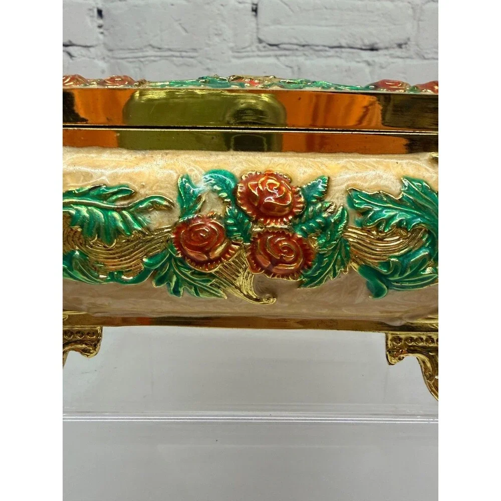 Vtg Jewelry Box Metal Enamel Christmas Scene Footed  Santa Sleigh Russian Troika